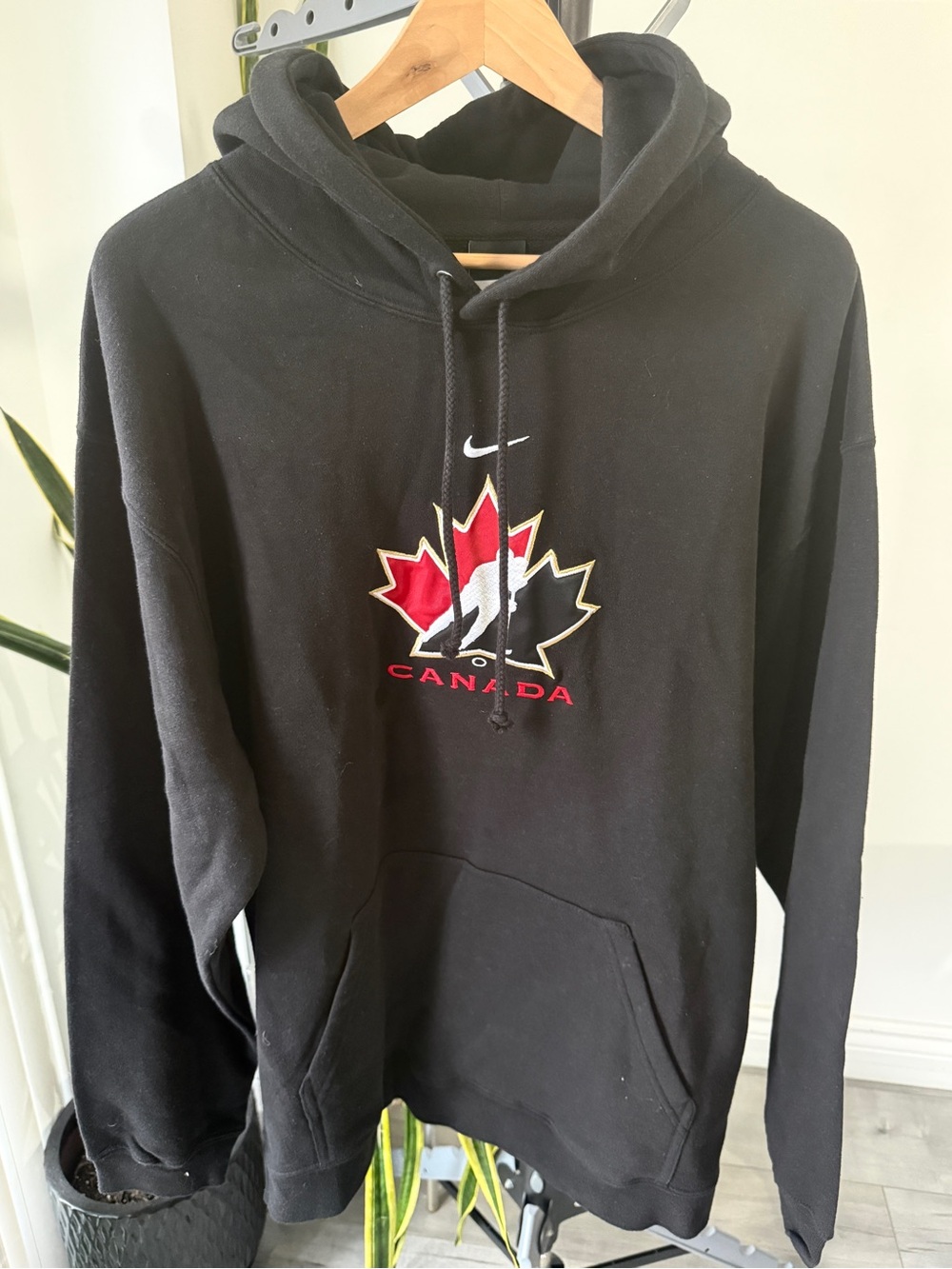 Nike Team Canada Center Swoosh Hoodie new